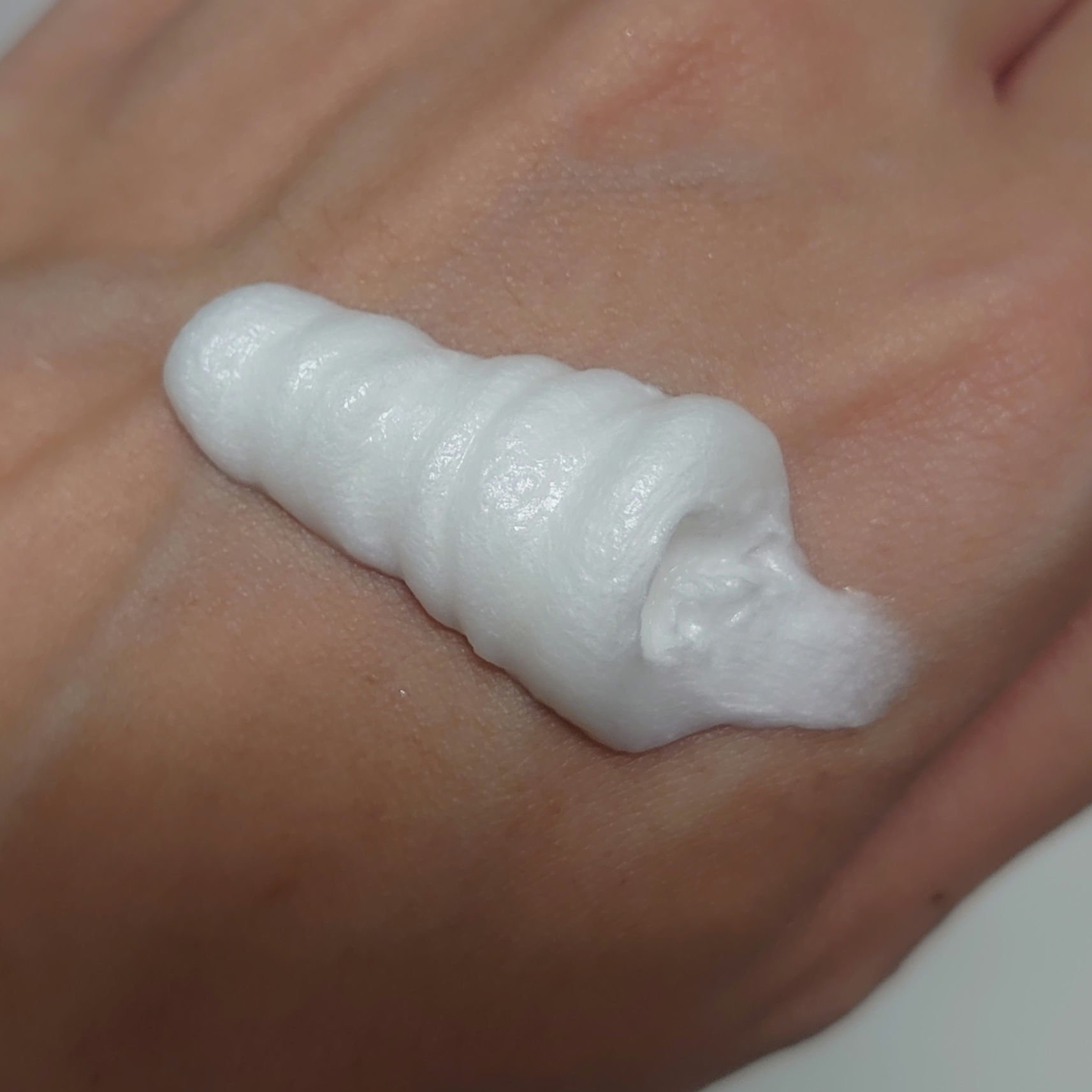 MARY&MAY ホワイトコラーゲンクレンジングフォームのクチコミ「MARY&MAY
ホワイトコラーゲンクレンジングフォーム

スタイルコリアンさん(@style.....」（2枚目）