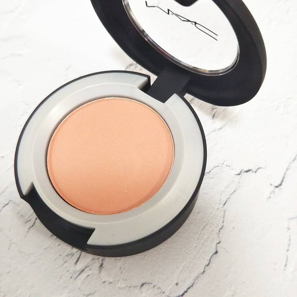 パウダー キス アイシャドウ/M・A・C/単色アイシャドウを使ったクチコミ(3枚目)