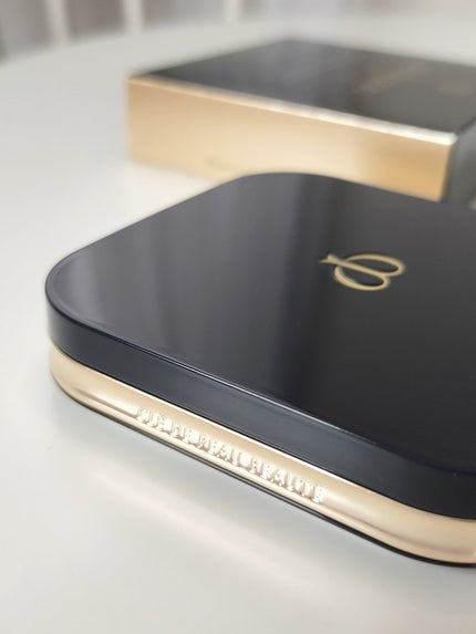 プードルコンパクトエサンシエルn/クレ・ド・ポー ボーテ/プレストパウダーを使ったクチコミ(6枚目)