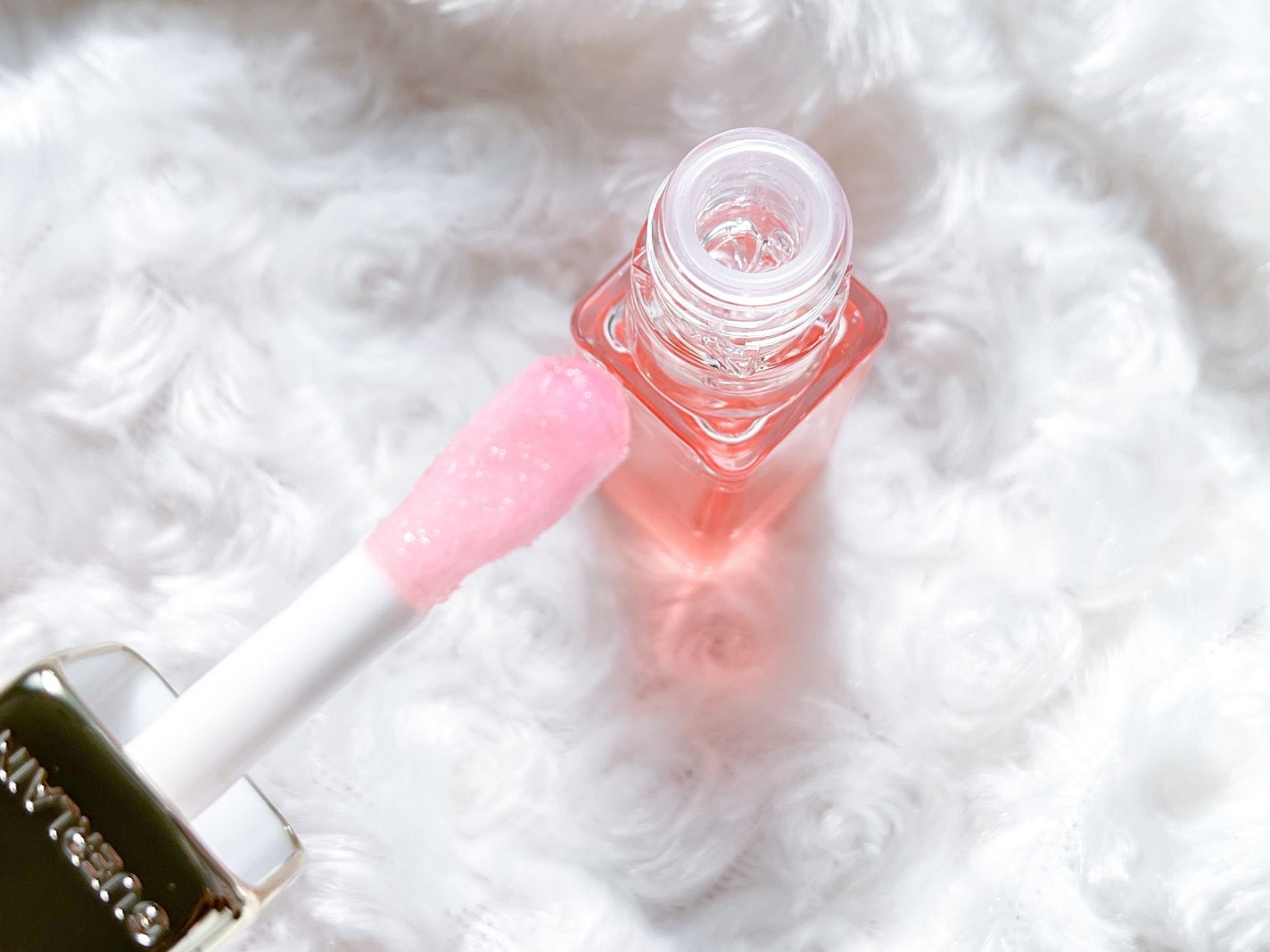 キスキス ビー グロウ オイル/GUERLAIN/リップグロスを使ったクチコミ(2枚目)