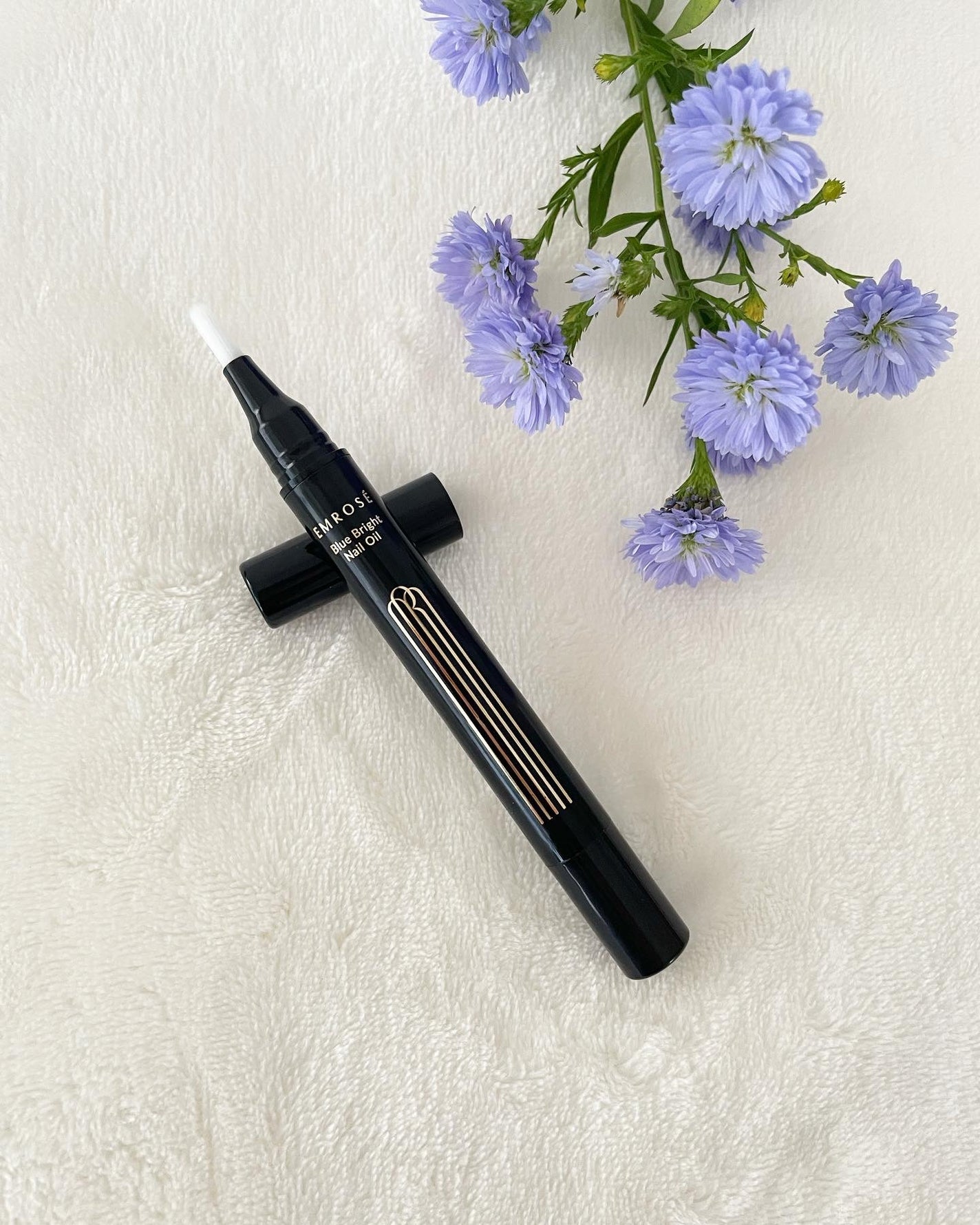 ブルーブライトネイルオイル/EMROSÉ/ネイルオイル・トリートメントを使ったクチコミ(2枚目)