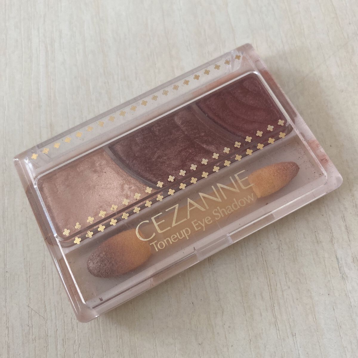 トーンアップアイシャドウ/CEZANNE/アイシャドウパレットを使ったクチコミ（2枚目）