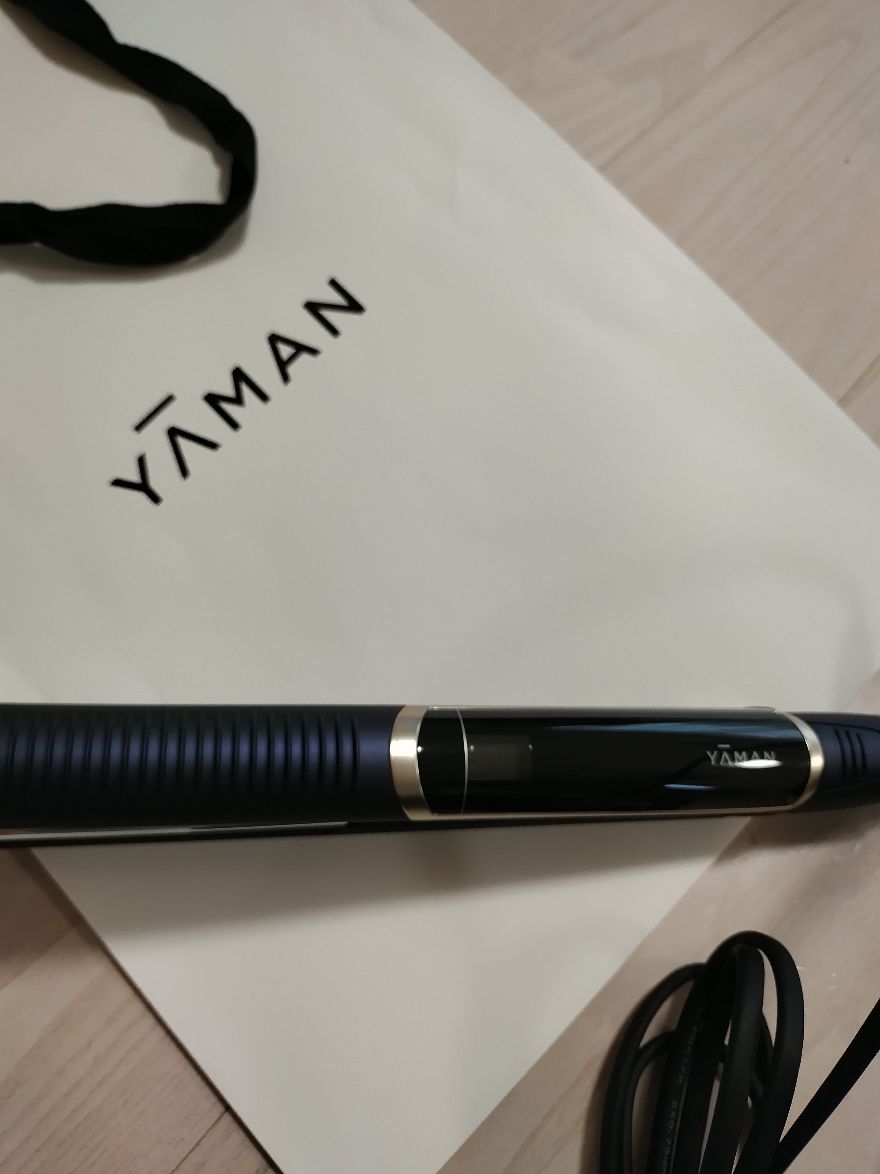 スムースアイロンフォトイオン ネイビー/YA-MAN TOKYO JAPAN/ストレートアイロンを使ったクチコミ（2枚目）