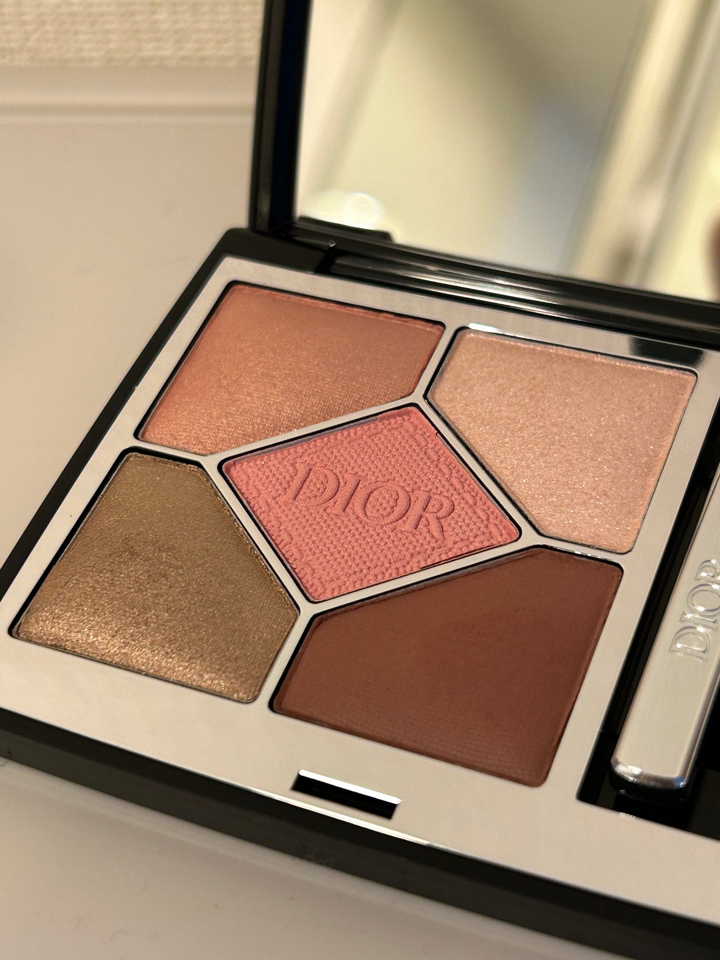 ディオールショウ サンク クルール/Dior/アイシャドウを使ったクチコミ(1枚目)