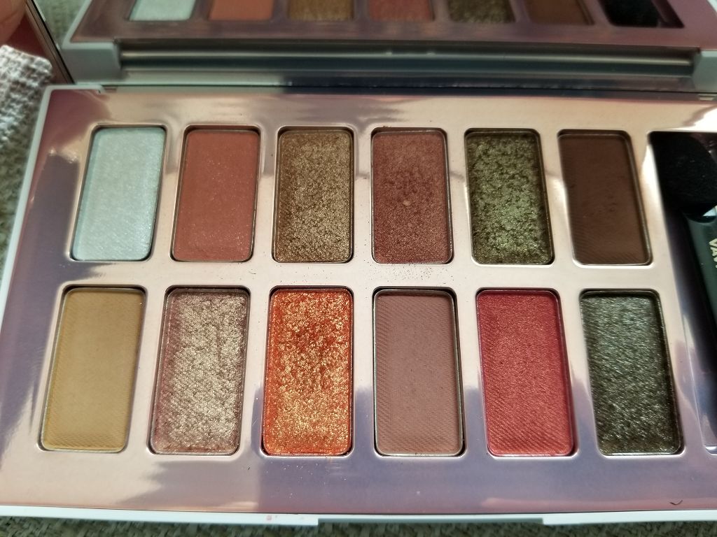 バレンタインボックス2 ピーチパレット/VAVI MELLO/アイシャドウパレットを使ったクチコミ（2枚目）