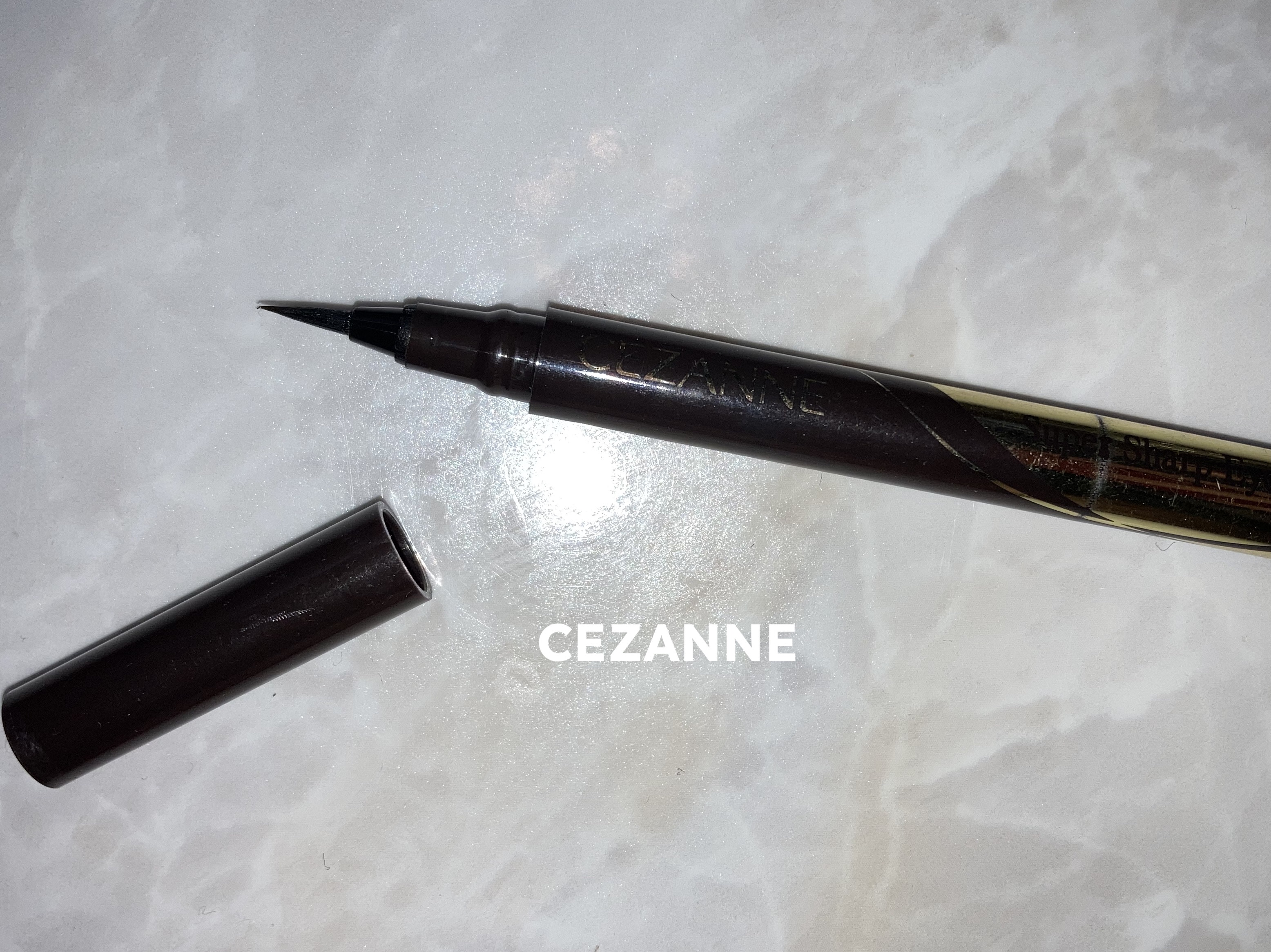 極細アイライナーEX/CEZANNE/リキッドアイライナーを使ったクチコミ（1枚目）