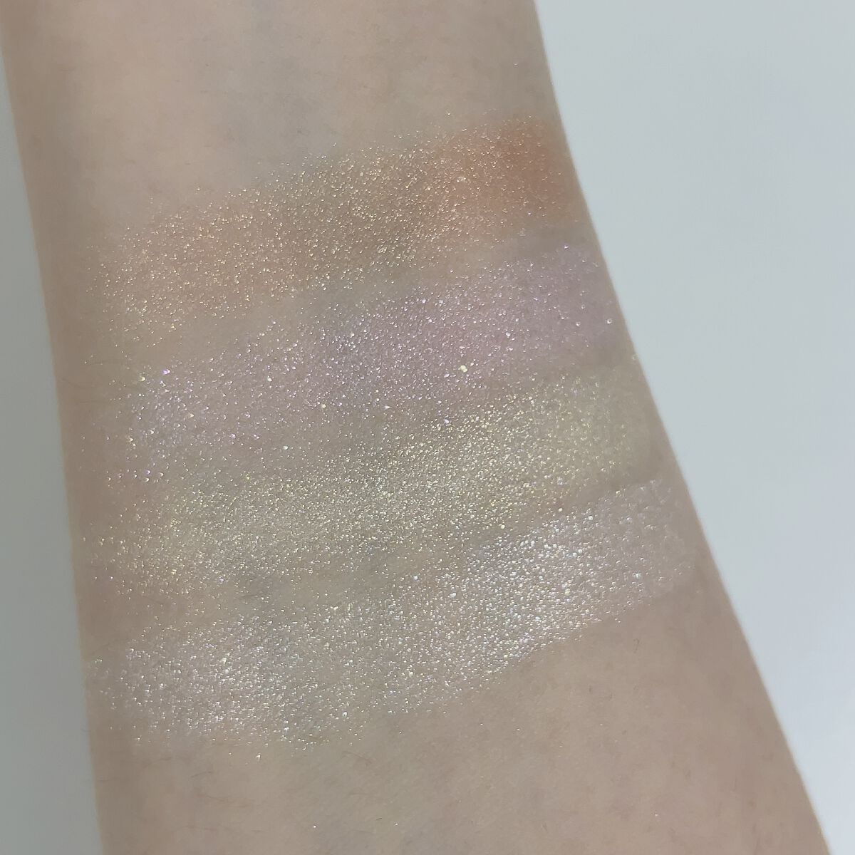 オーロラライズグロウハイライター/KATE/パウダーハイライトを使ったクチコミ(6枚目)