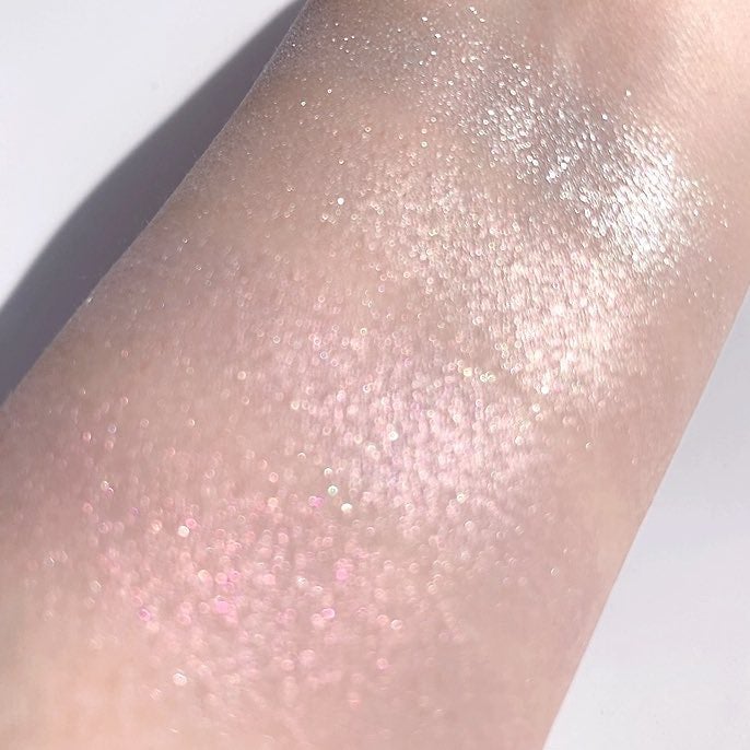 グロウコントゥアリングハイライターパレット/wakemake/パウダーハイライトを使ったクチコミ(3枚目)