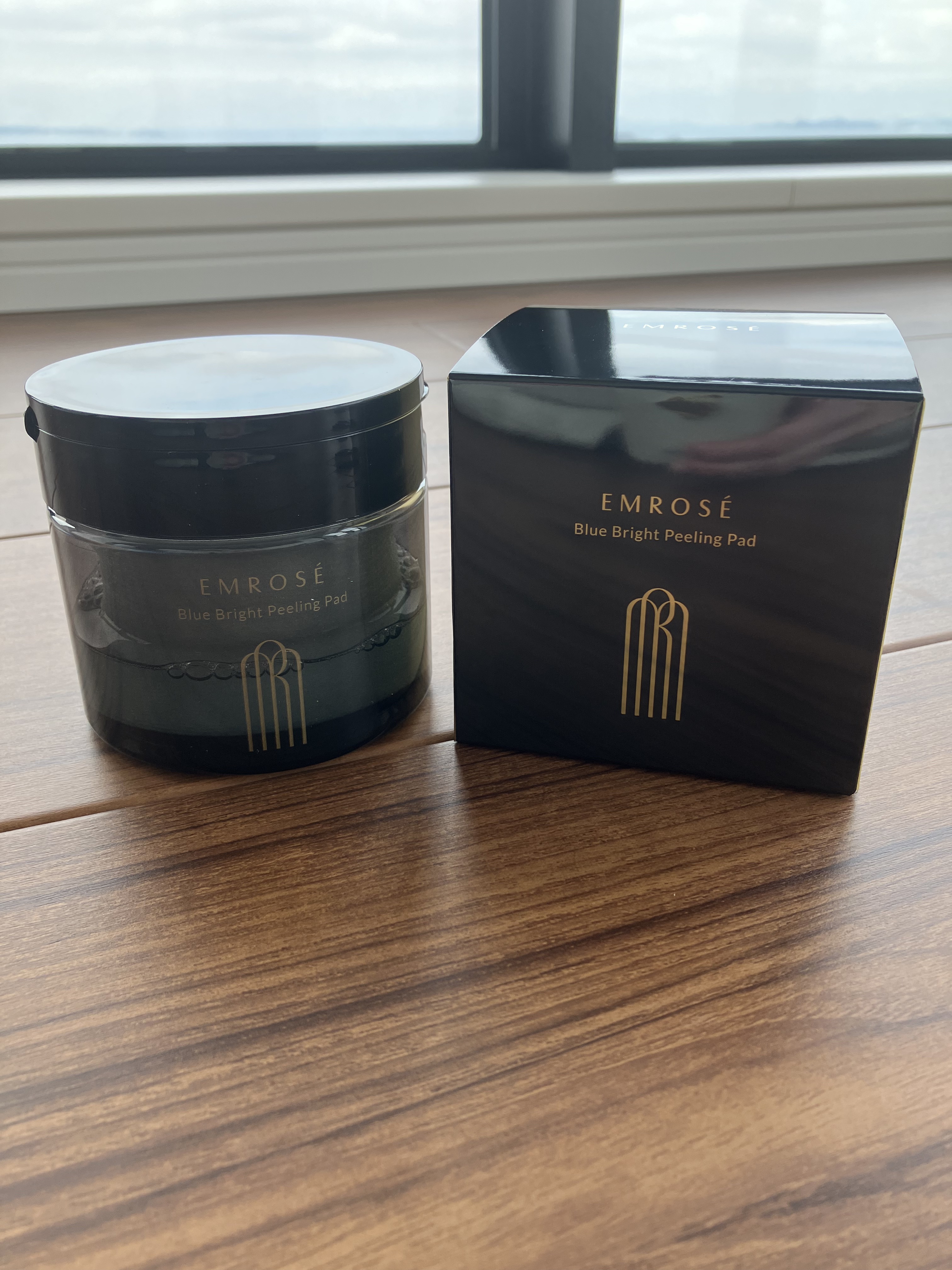 ブルーブライトピーリングパッド/EMROSÉ/トナーパッドを使ったクチコミ（1枚目）
