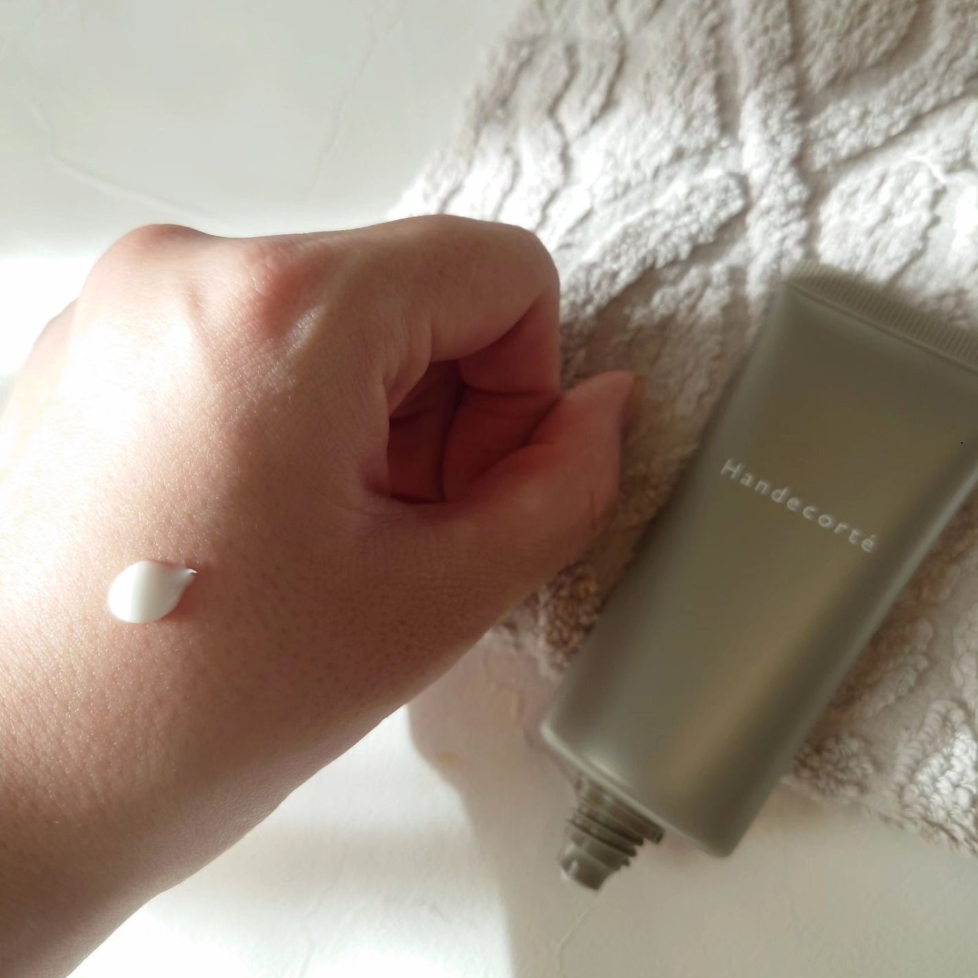 ハンデコルテ/キユートピア/ネック・デコルテケアを使ったクチコミ(2枚目)