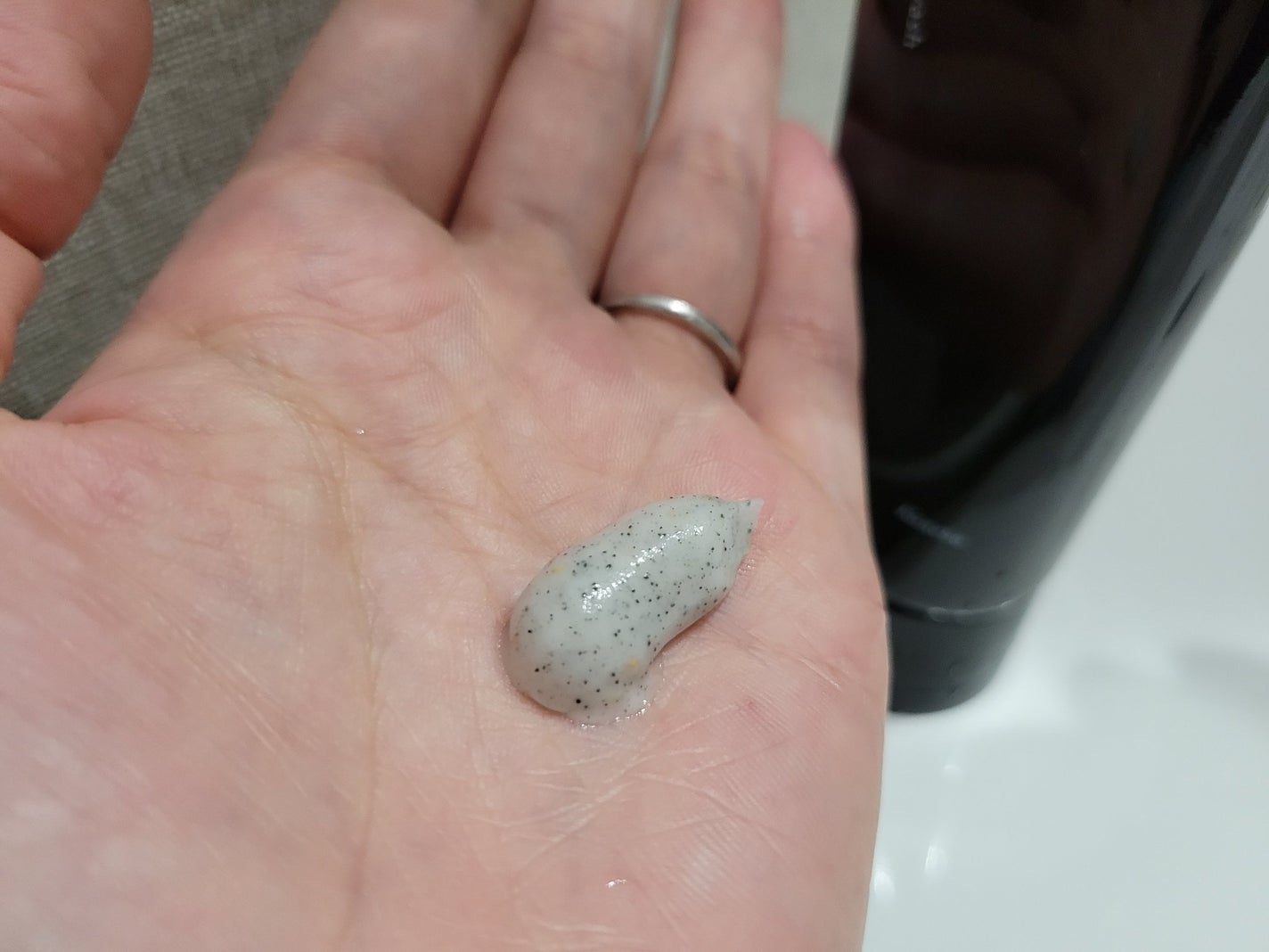 スイサイ ビューティクリア ブラックスクラブウォッシュ/suisai/スクラブ・ゴマージュを使ったクチコミ(2枚目)