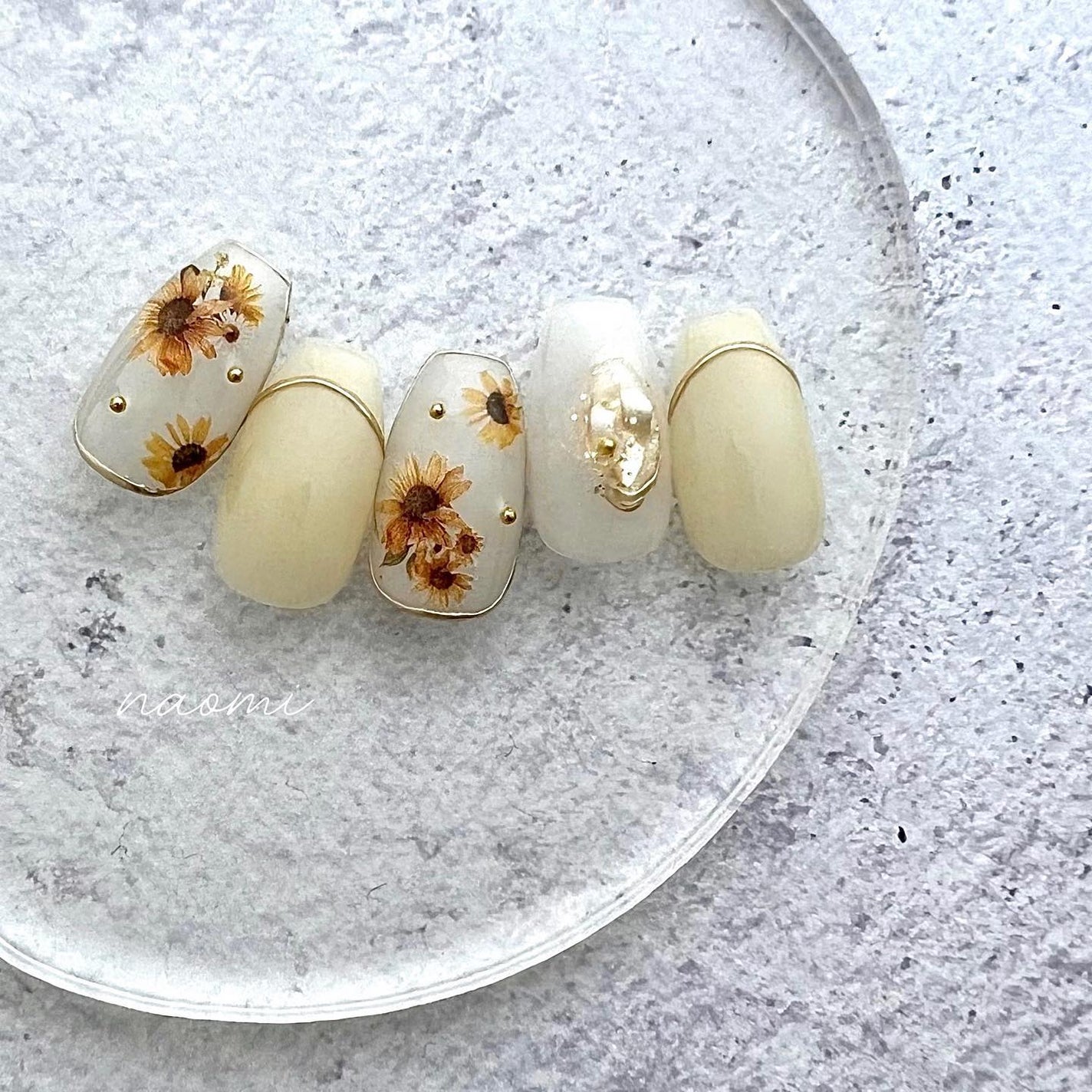 naomi on LIPS 「sunflowerとrusele🌻ひまわり可愛い😊💓使用..」(1枚目)