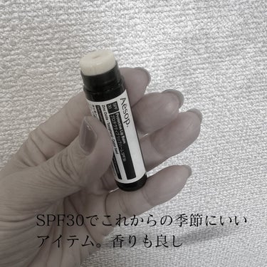 Aesop プロテクティブリップバームSPF30のクチコミ「今の時期の唇の乾燥、マスク荒れに😷
SPF30で紫外線対策も一緒に👄

Aesopプロテクティ.....」（2枚目）