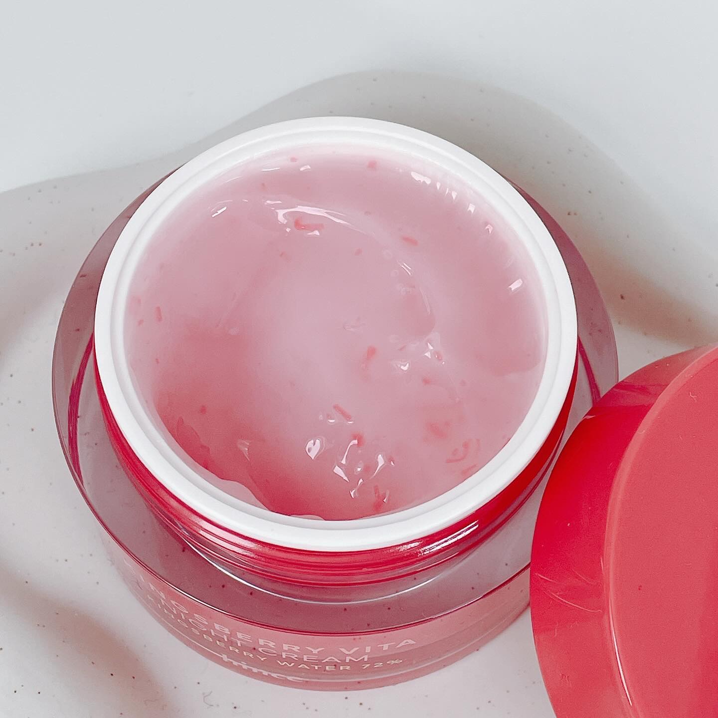 ビタバリアナリッシングリップオイル 01 キングスベリー/hince/リップオイルを使ったクチコミ（3枚目）