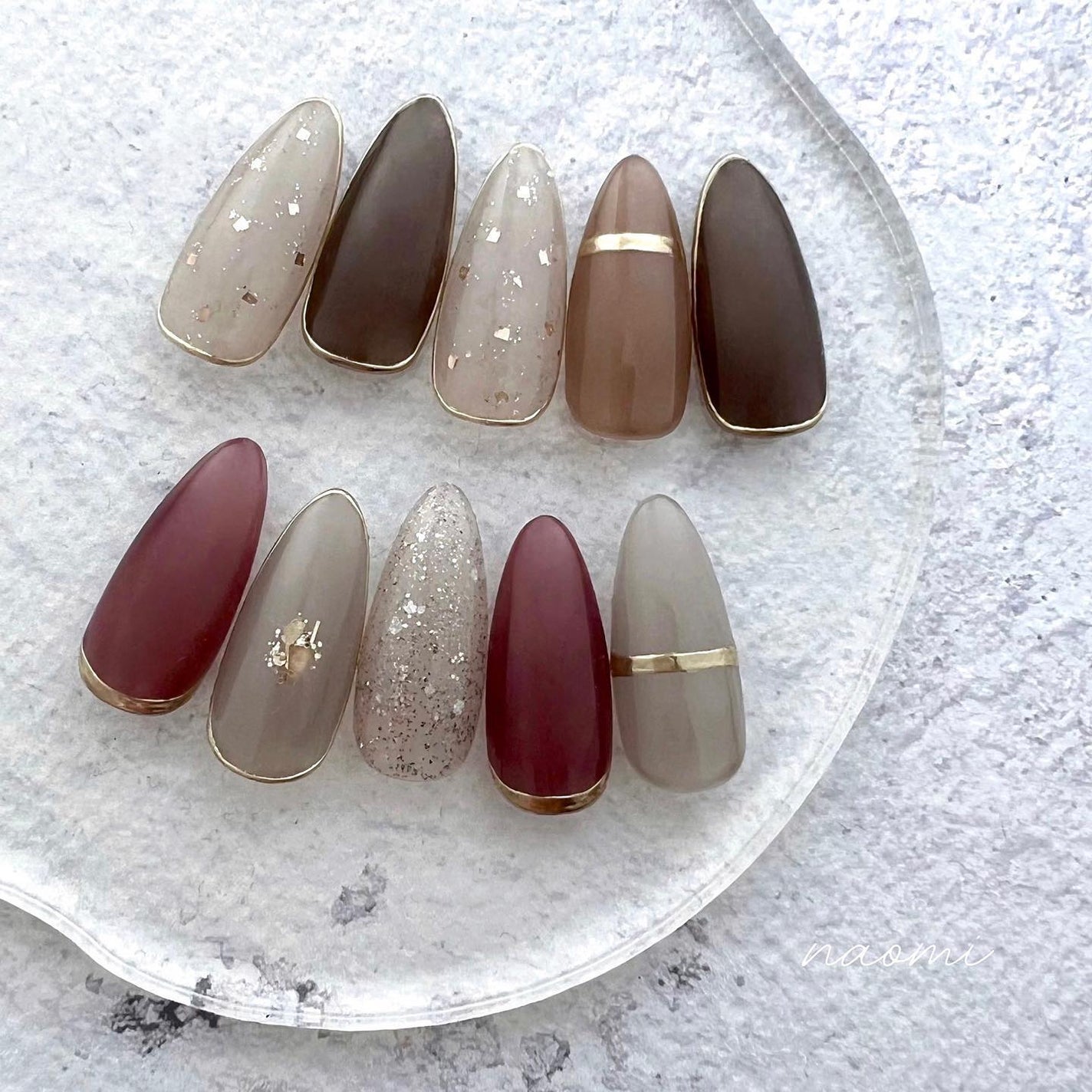 naomi on LIPS 「秋color🍂#シンプルネイル#グリッターネイル#秋ネイル..」(1枚目)