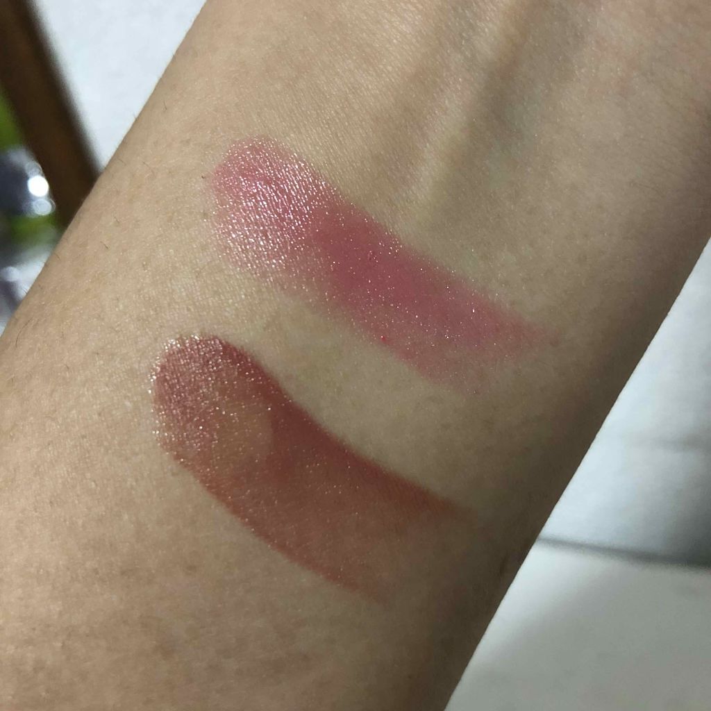 ラスティンググロスリップ/CEZANNE/口紅を使ったクチコミ（2枚目）