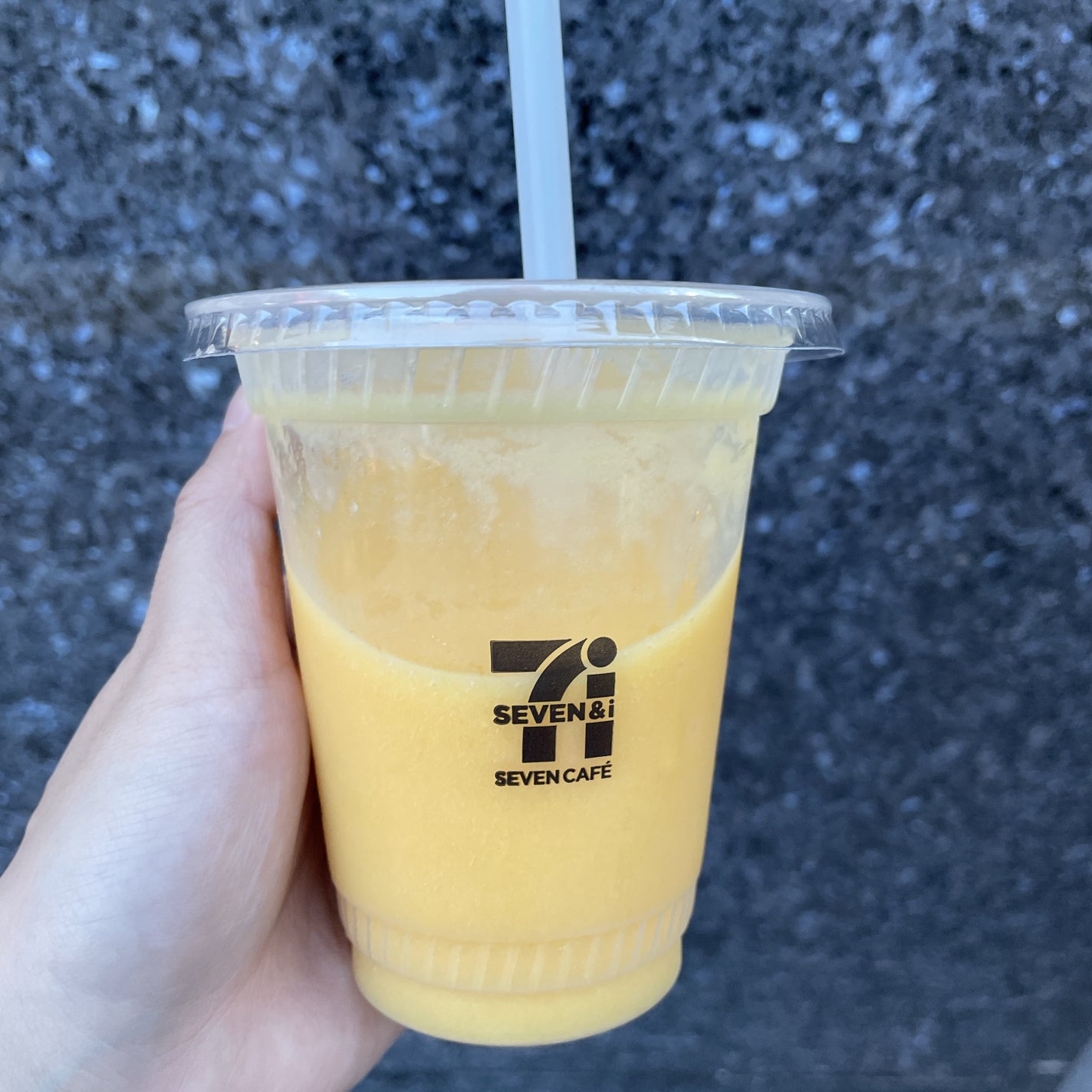 めちゃんフォロバ100 on LIPS 「セブンイレブンお店で作る!マンゴーパインスムージーがっつりマン..」(1枚目)