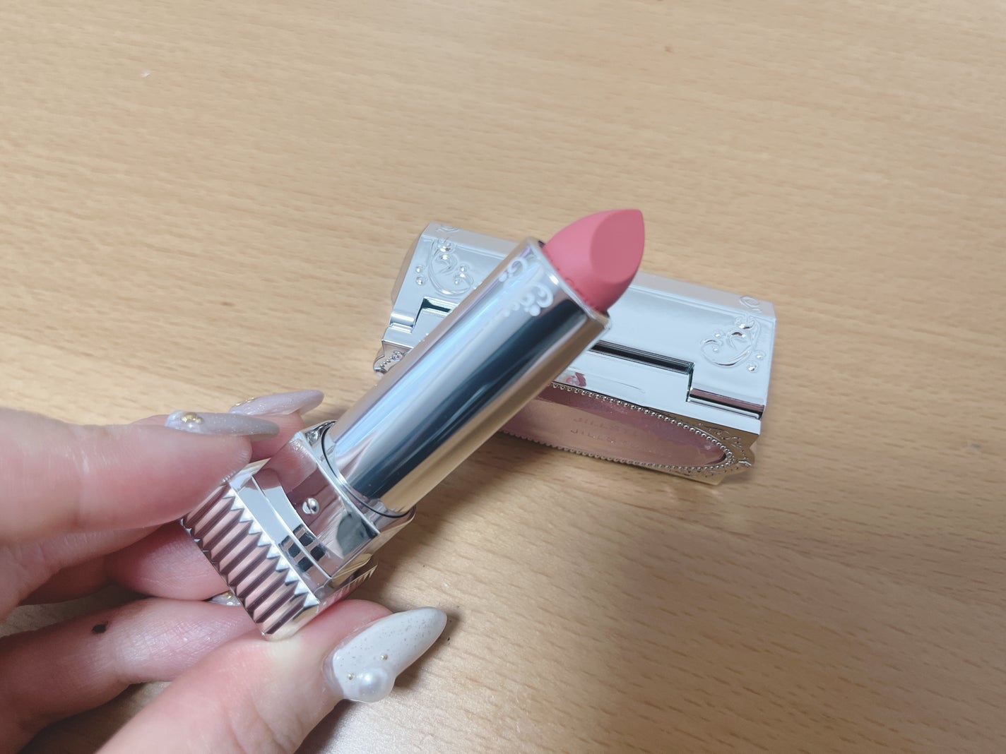 ルージュ リップジュエル ジェミーサテン/JILL STUART/口紅を使ったクチコミ(2枚目)