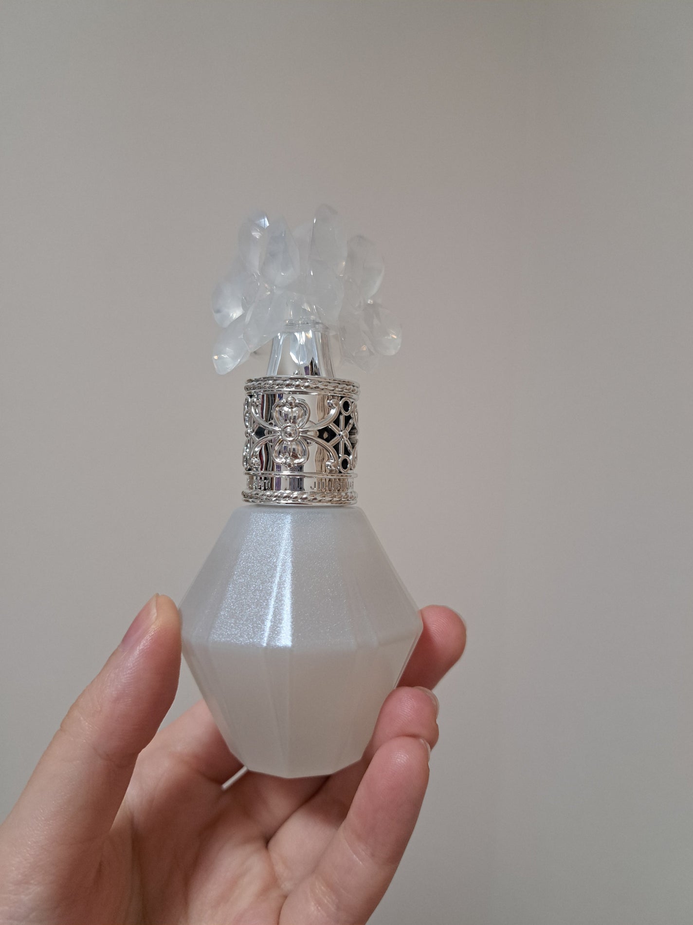 クリスタルブルーム スノー パフュームド ヘアミスト/JILL STUART/ヘアミストを使ったクチコミ(1枚目)