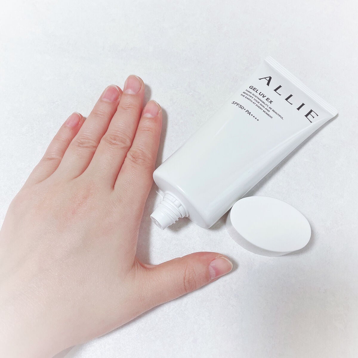 みほ on LIPS 「アリィークロノビューティジェルUVEX90g★★★★★☆サイズ..」(4枚目)