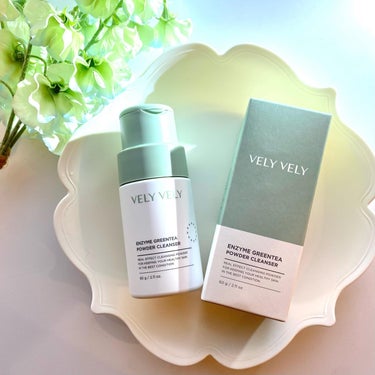 VELY VELY 酵素洗顔パウダーのクチコミ「｡.໒꒱°*

VELY VELY
ENZYME GREENTEA POWDER CLEANS.....」（1枚目）