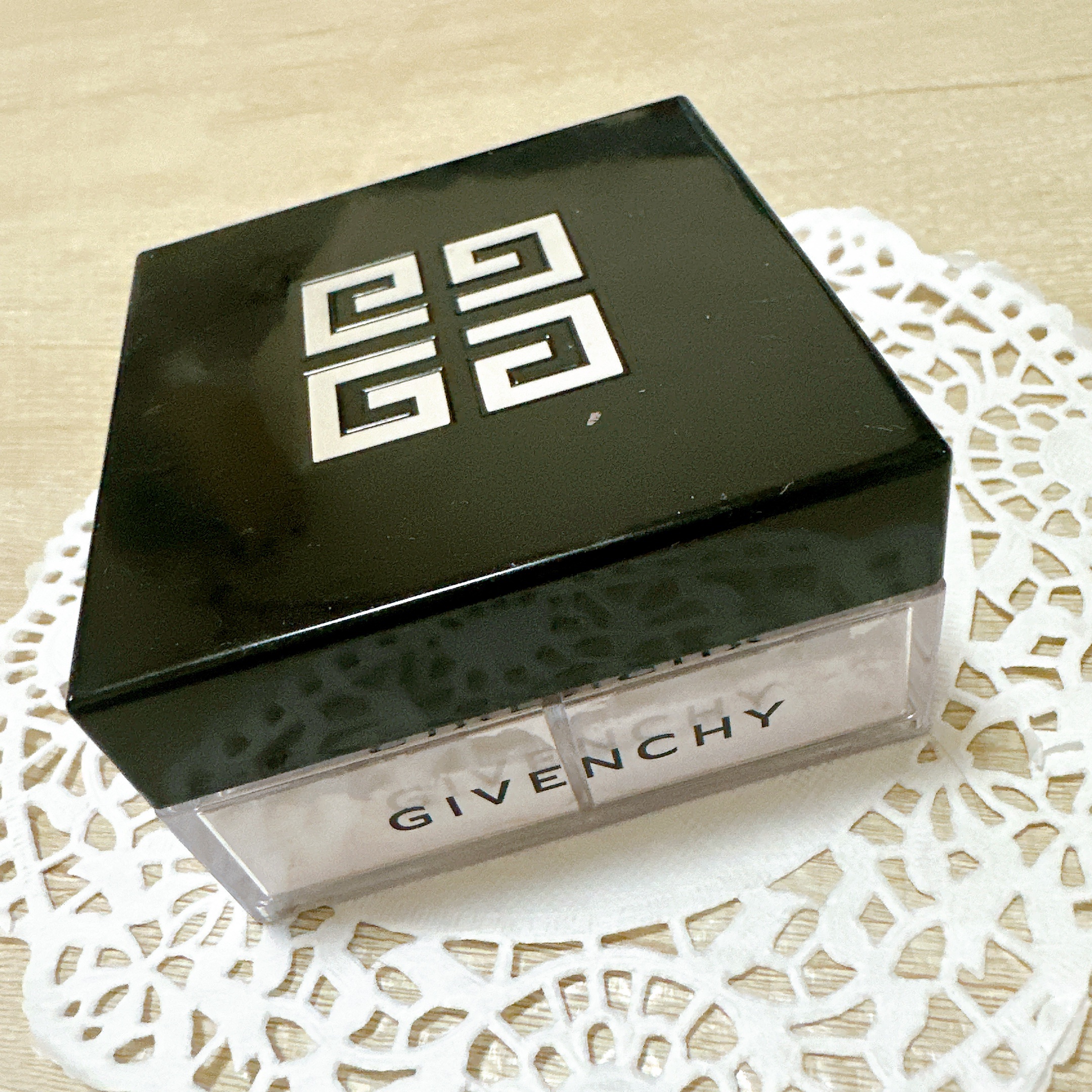プリズム・リーブル/GIVENCHY/ルースパウダーを使ったクチコミ（2枚目）