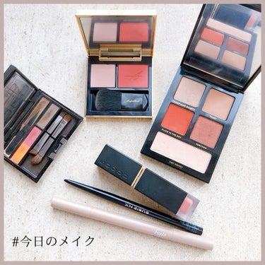 BOBBI BROWN プレイス イン ザ サン アイシャドウ パレットのクチコミ「🔸今日のメイク


☑️明るめのベージュメイクをしました♪
TORSTは1色のグラデーションで.....」（1枚目）