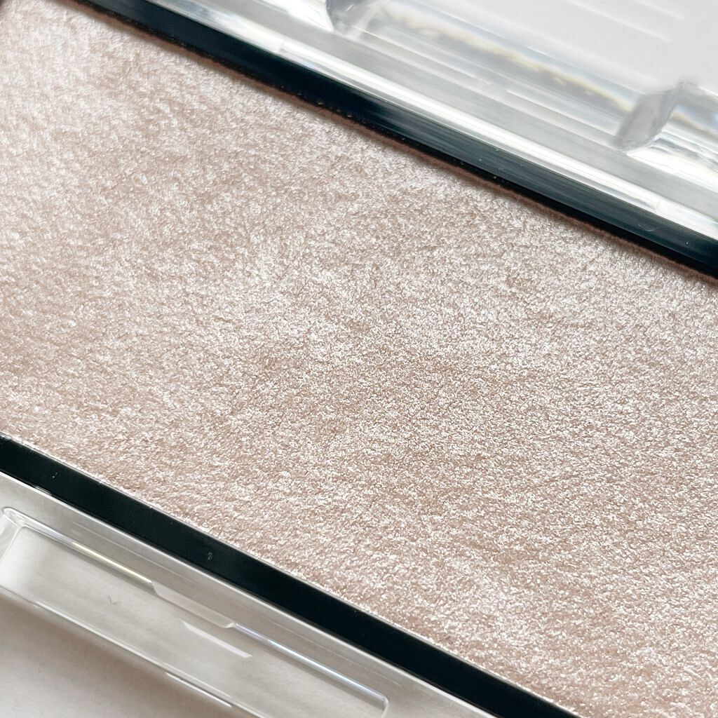 アディクション ザ ブラッシュ ニュアンサー 001N Beyond Light/ADDICTION/パウダーチークを使ったクチコミ（3枚目）