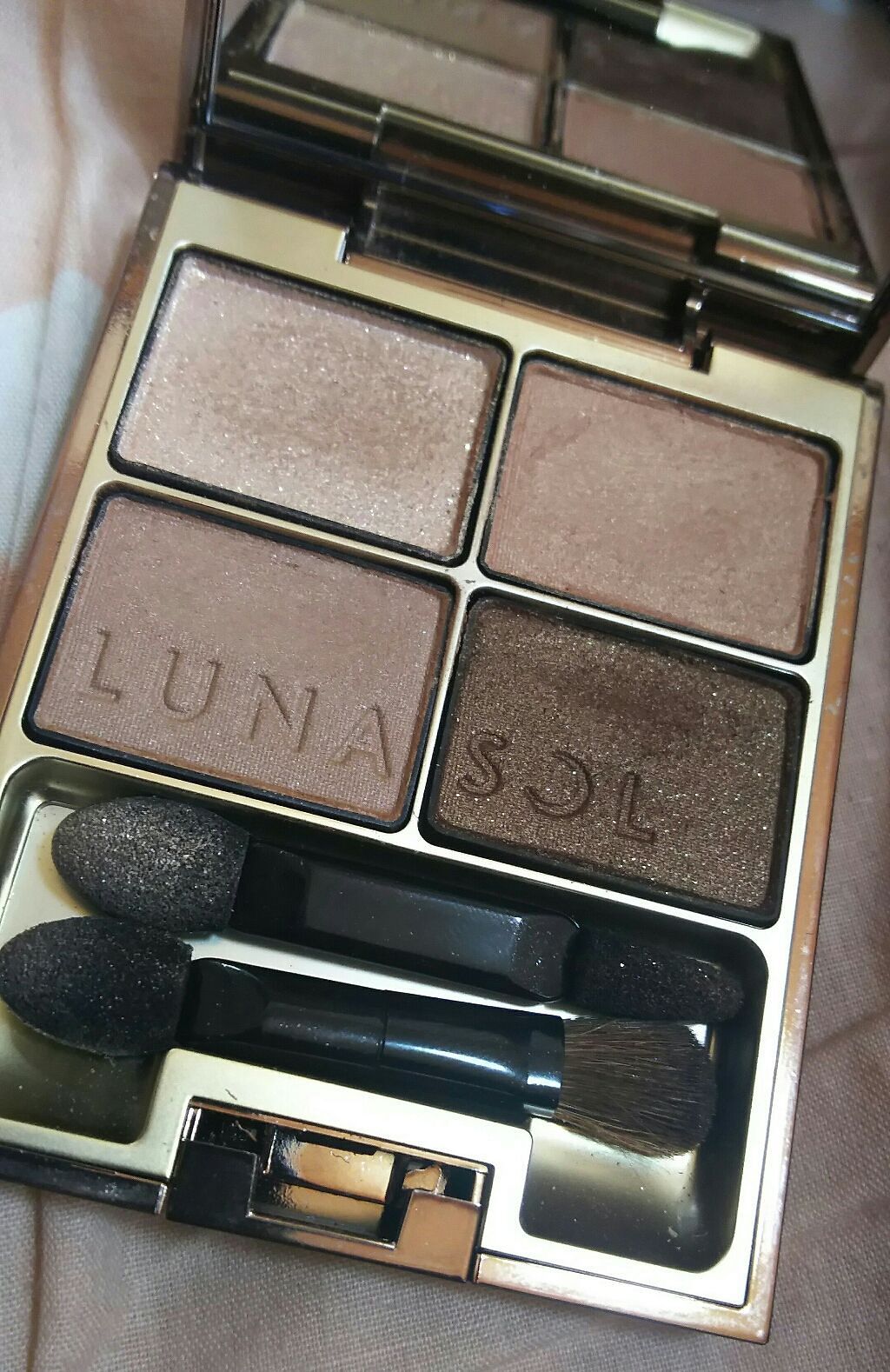 スキンモデリングアイズ/LUNASOL/アイシャドウパレットを使ったクチコミ(1枚目)