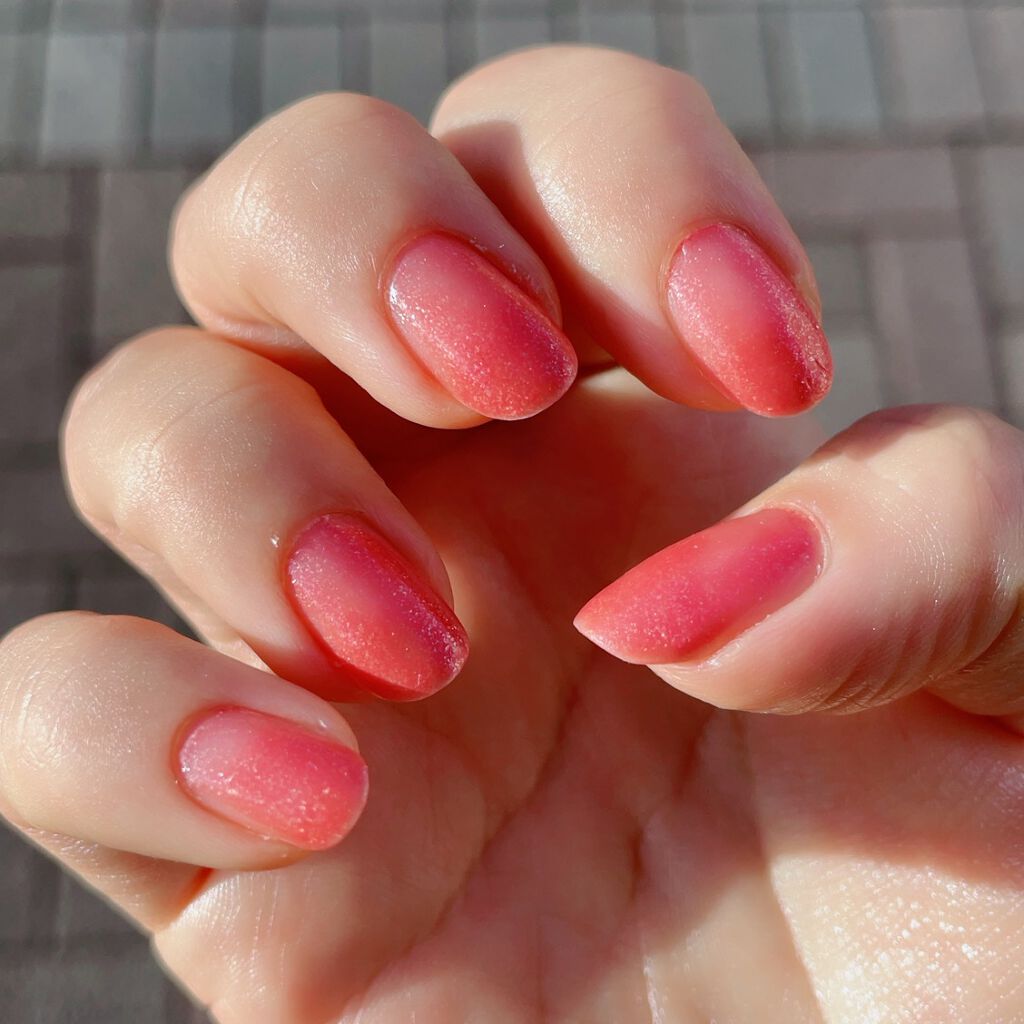 ザ ネイルポリッシュ L 111P Coral Garden/ADDICTION/マニキュアを使ったクチコミ（2枚目）