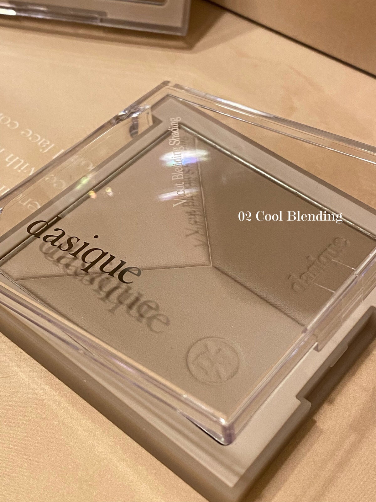 Vカットブレンディングシェーディング/dasique/シェーディングを使ったクチコミ(3枚目)