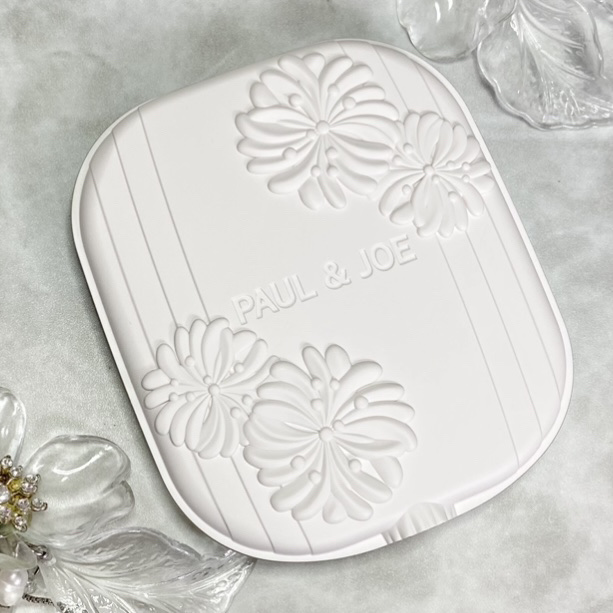 ポール ＆ ジョー アイデザイン パレット 01 カフェテラス/PAUL & JOE BEAUTE/アイシャドウパレットを使ったクチコミ（2枚目）