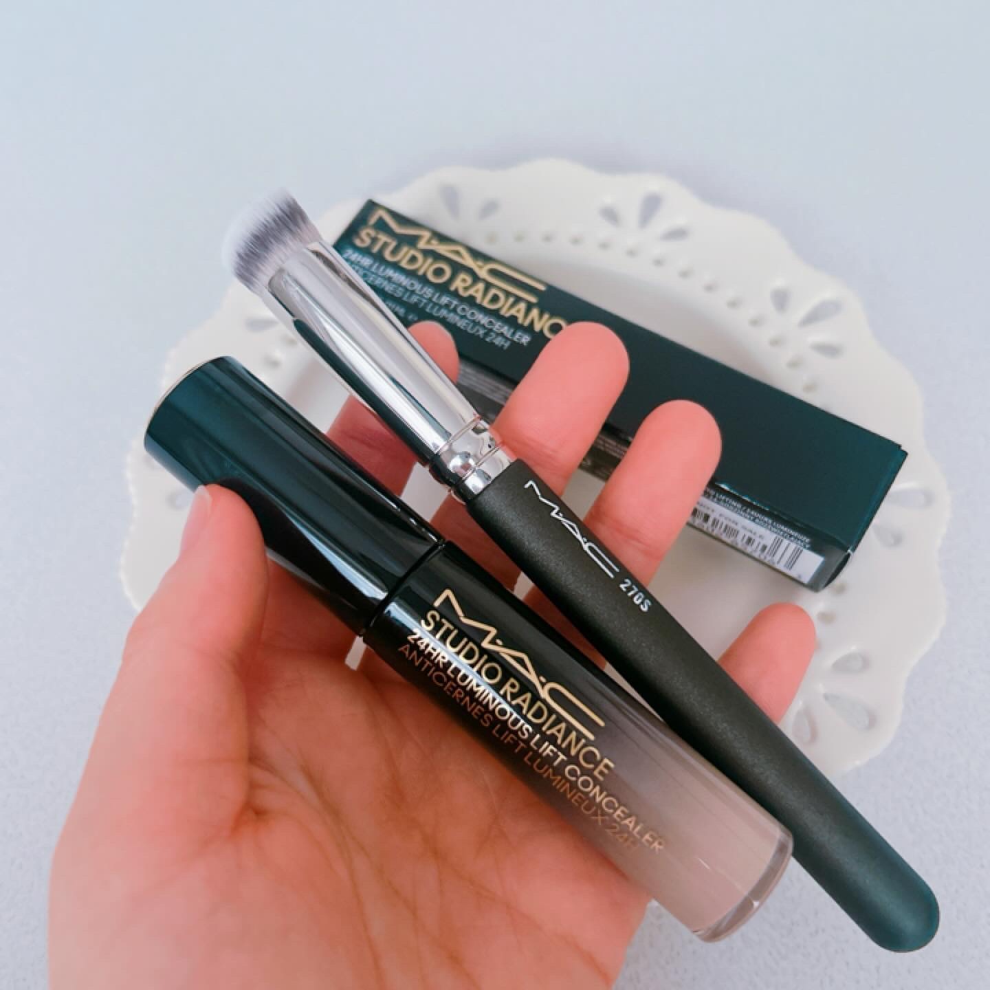 #270S ミニ ラウンド スラント ブラシ/M・A・C/メイクブラシを使ったクチコミ（2枚目）