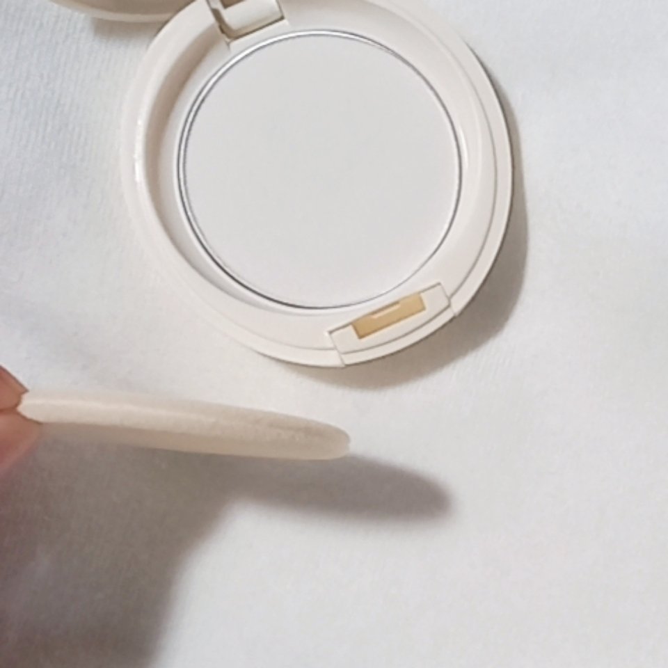 アクメディカ 薬用 フェイスパウダー クリア N/ナリスアップ/プレストパウダーを使ったクチコミ（3枚目）