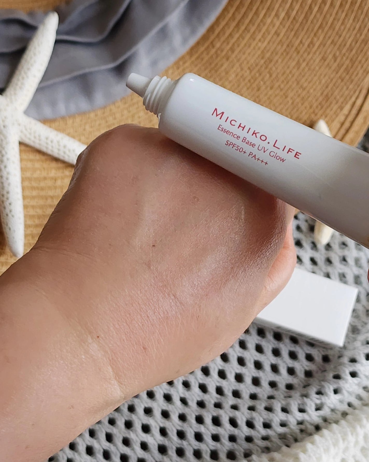 エッセンスベースUVグロウ/MICHIKO.LIFE/化粧下地を使ったクチコミ(4枚目)