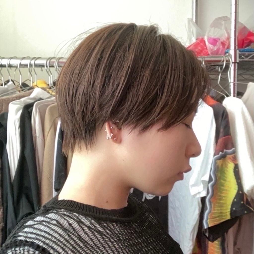 しに子ちゃん on LIPS 「ショートヘアの好きなところはノーアイロンでセット完了するところ..」(1枚目)