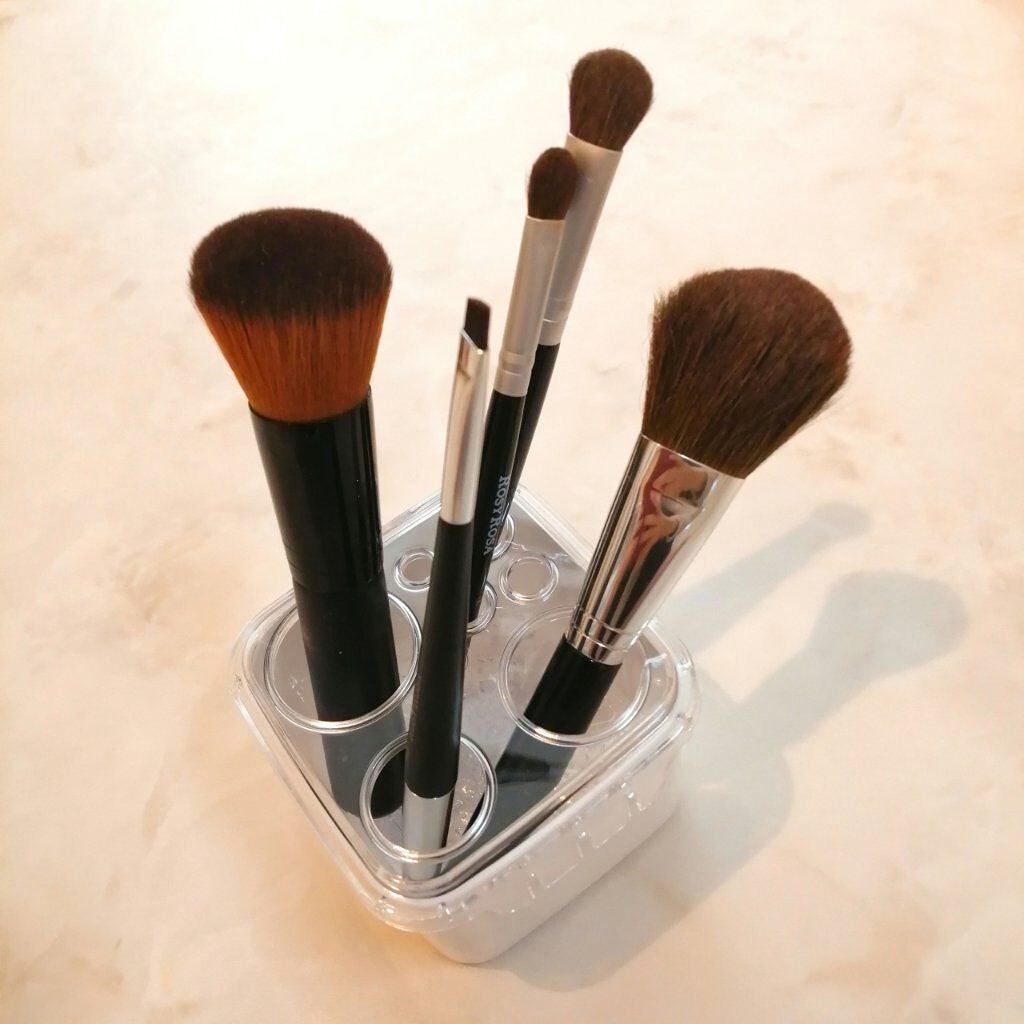 ブラシクリーナースタンド/セリア/その他化粧小物を使ったクチコミ(2枚目)
