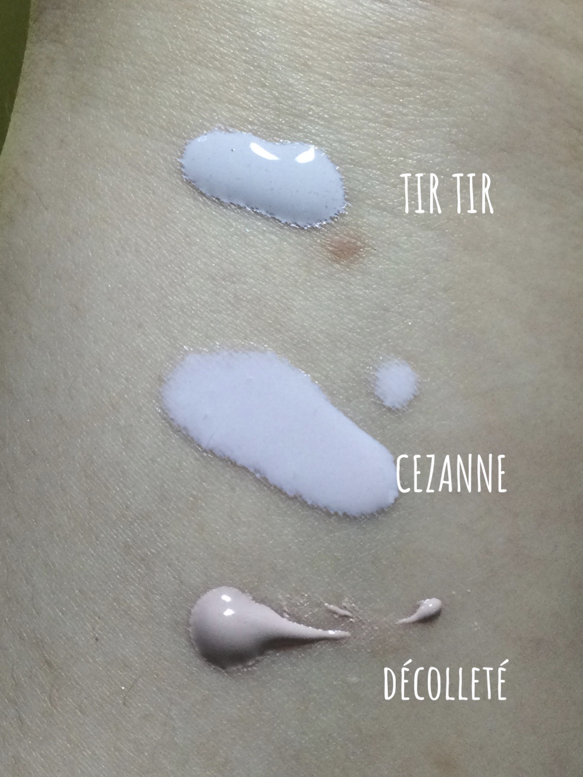 マスクフィットトーンアップエッセンス/TIRTIR(ティルティル)/化粧下地を使ったクチコミ（2枚目）