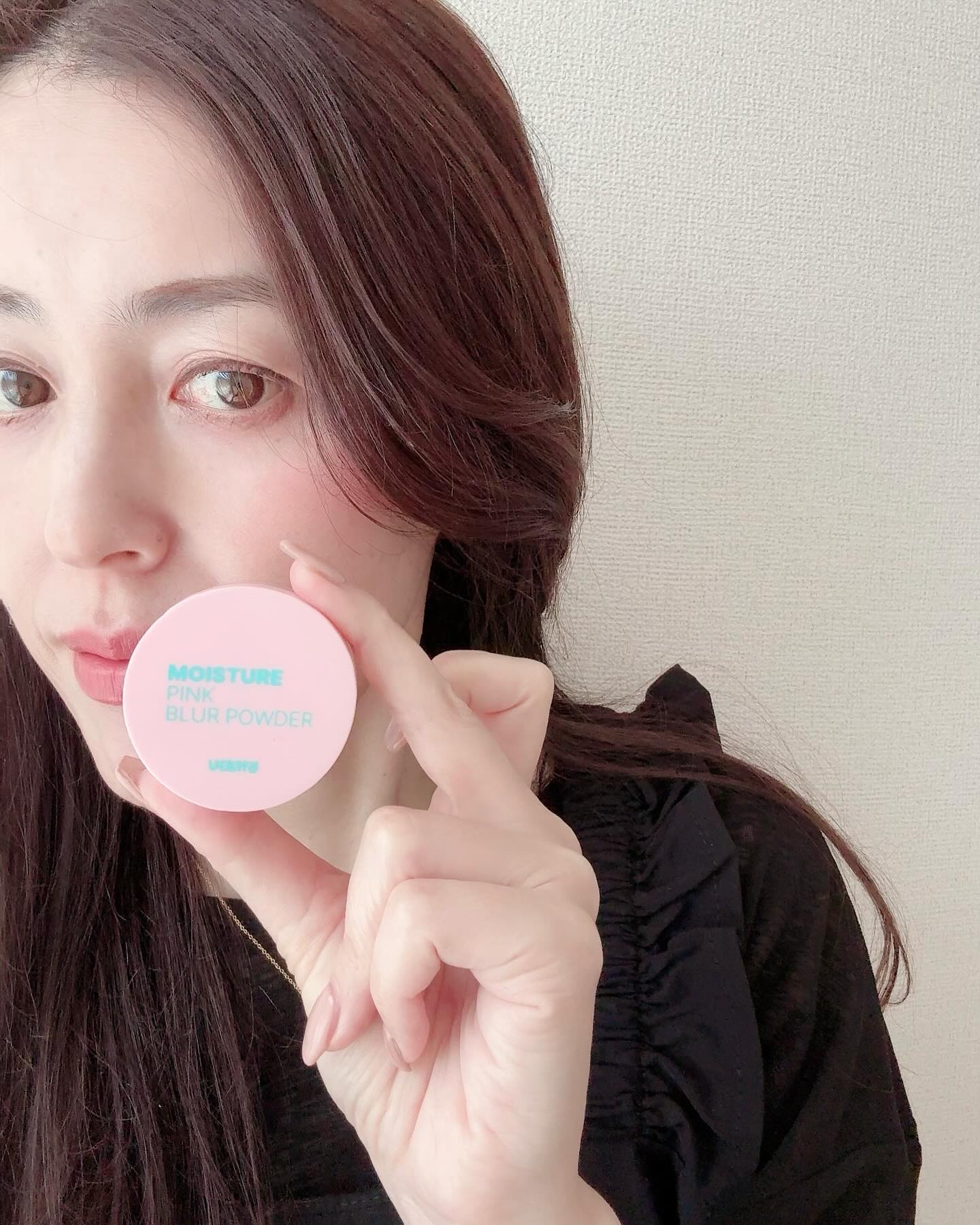 .
@vertty_official_jp
@papacos.jp 

VERTTY様の
◽️モイスチャーピンクブラーパウダー
◽️ノーセボムミントブラーパウダー 
をお試しさせていただきました🥰

初めて使ってみたけど細かい細かい粒子で