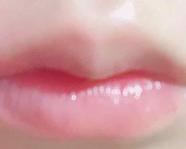 メンソレータム ウォーターリップ（旧）のクチコミ「こちらのメンソレータムリップケアCPa Water Lip 。
自分の唇載せるの気持ち悪いんで.....」（3枚目）