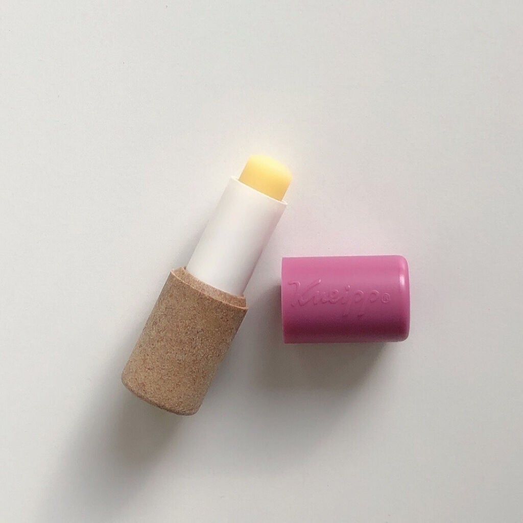 オーガニック リップバーム エルダーベリーの香り/クナイプ/リップケアを使ったクチコミ(3枚目)