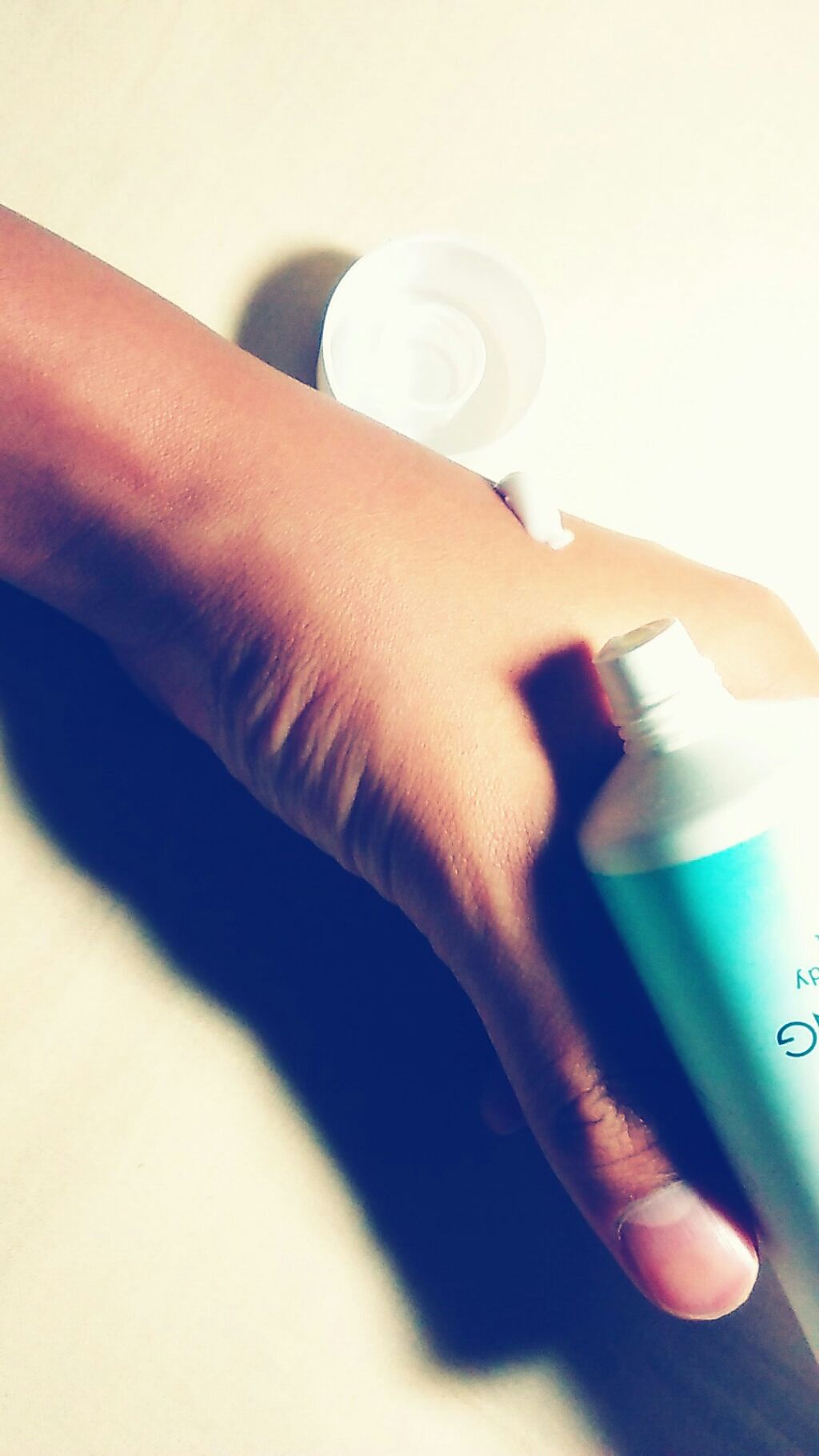 美白ハンドアンドボディトリートメント/モイサージュ/ハンドクリームを使ったクチコミ（3枚目）