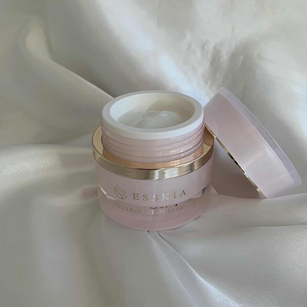 セルディアモイスチャーゲル/ESSKIA/美容液を使ったクチコミ（2枚目）