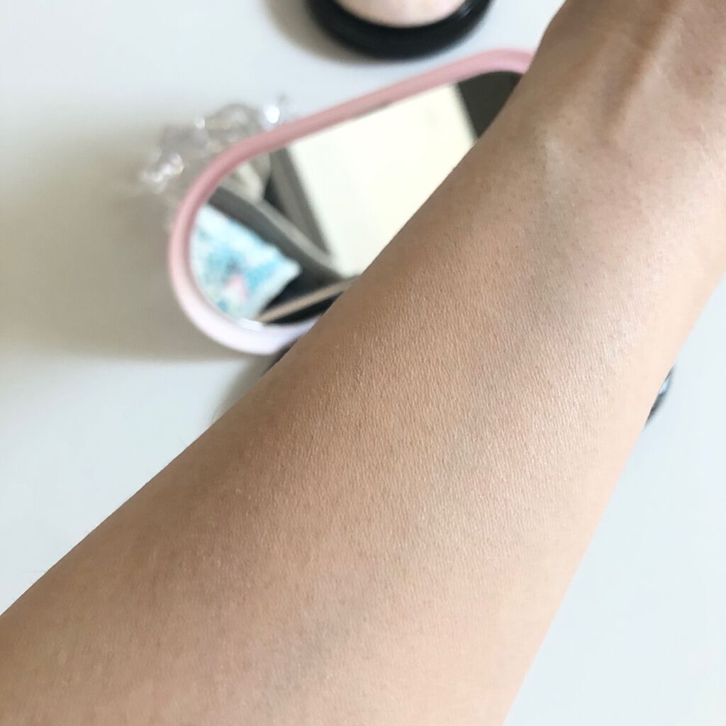 ライトフル C３ ナチュラル シルク パウダーファンデーション/M・A・C/パウダーファンデーションを使ったクチコミ（3枚目）