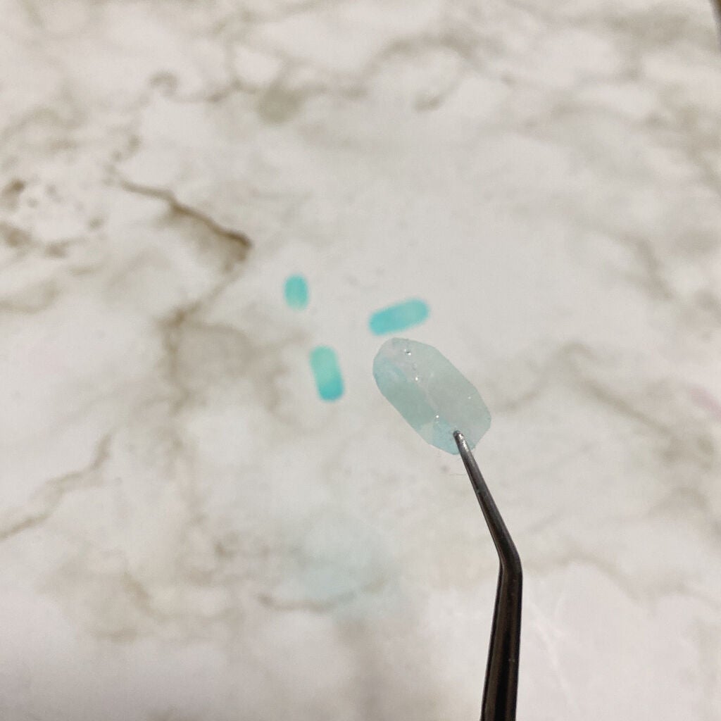 フェアリーダストパウダーオーロラピーコック/キャンドゥ/ネイルシールを使ったクチコミ(5枚目)