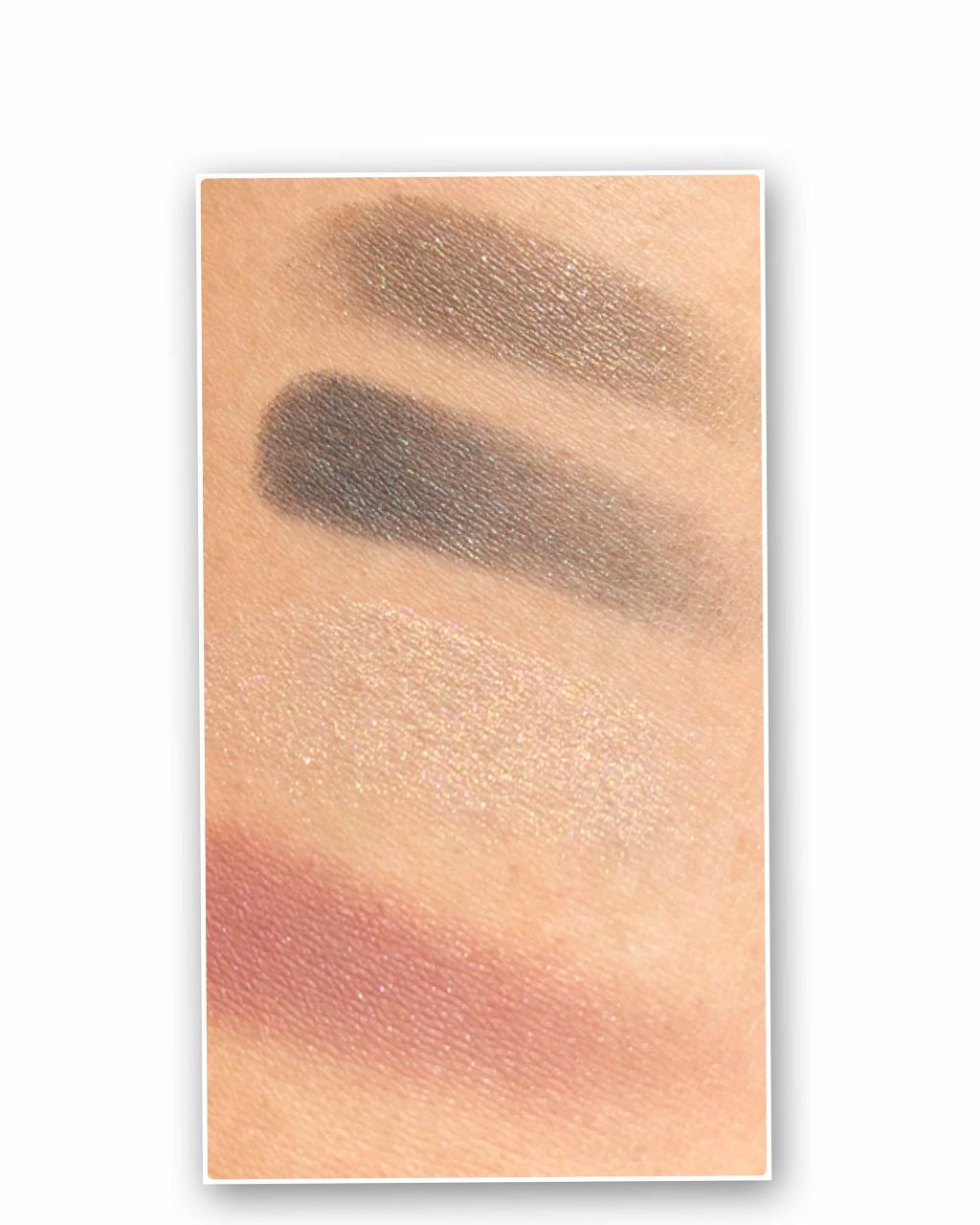 クアトロアイパレット/DAZZSHOP/アイシャドウパレットを使ったクチコミ（2枚目）