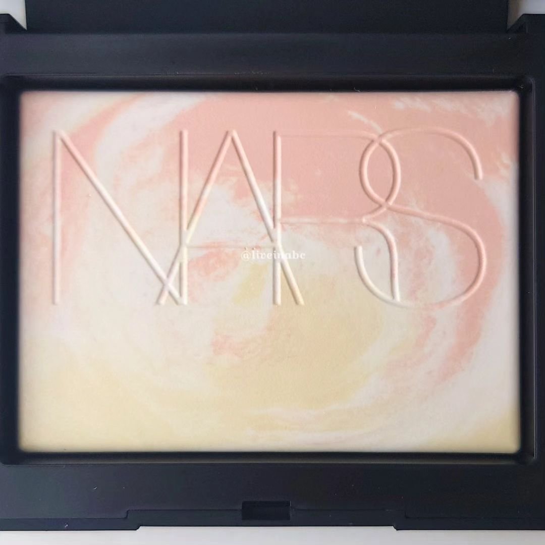 ライトリフレクティング プリズマティックパウダー/NARS/プレストパウダーを使ったクチコミ（3枚目）