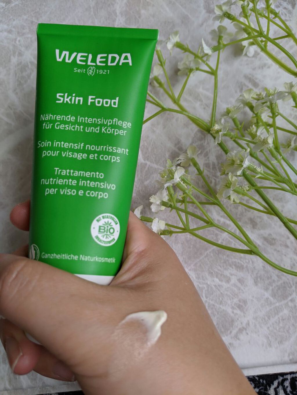 スキンフード /WELEDA/ボディクリームを使ったクチコミ（2枚目）