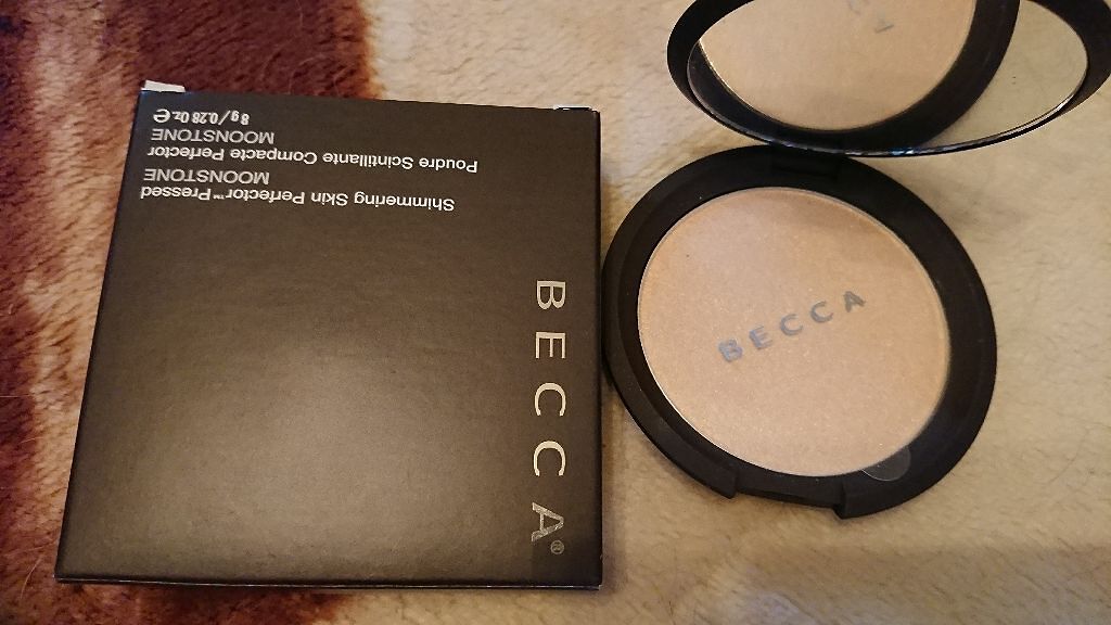 シマリング スキン パーフェクター/BECCA/化粧下地を使ったクチコミ（2枚目）