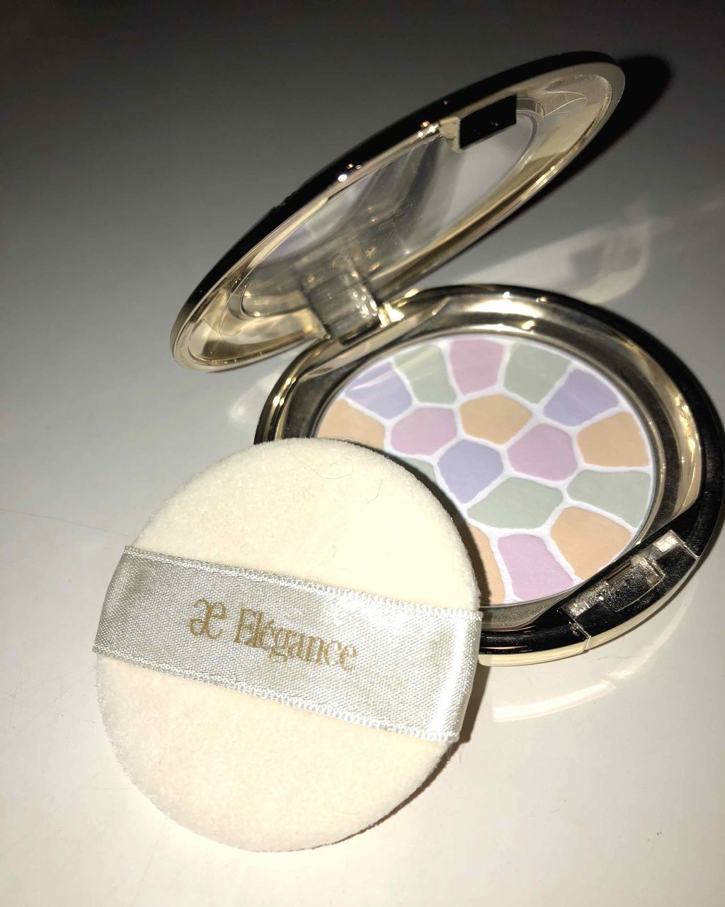 ラ プードル オートニュアンス/Elégance/プレストパウダーを使ったクチコミ(1枚目)